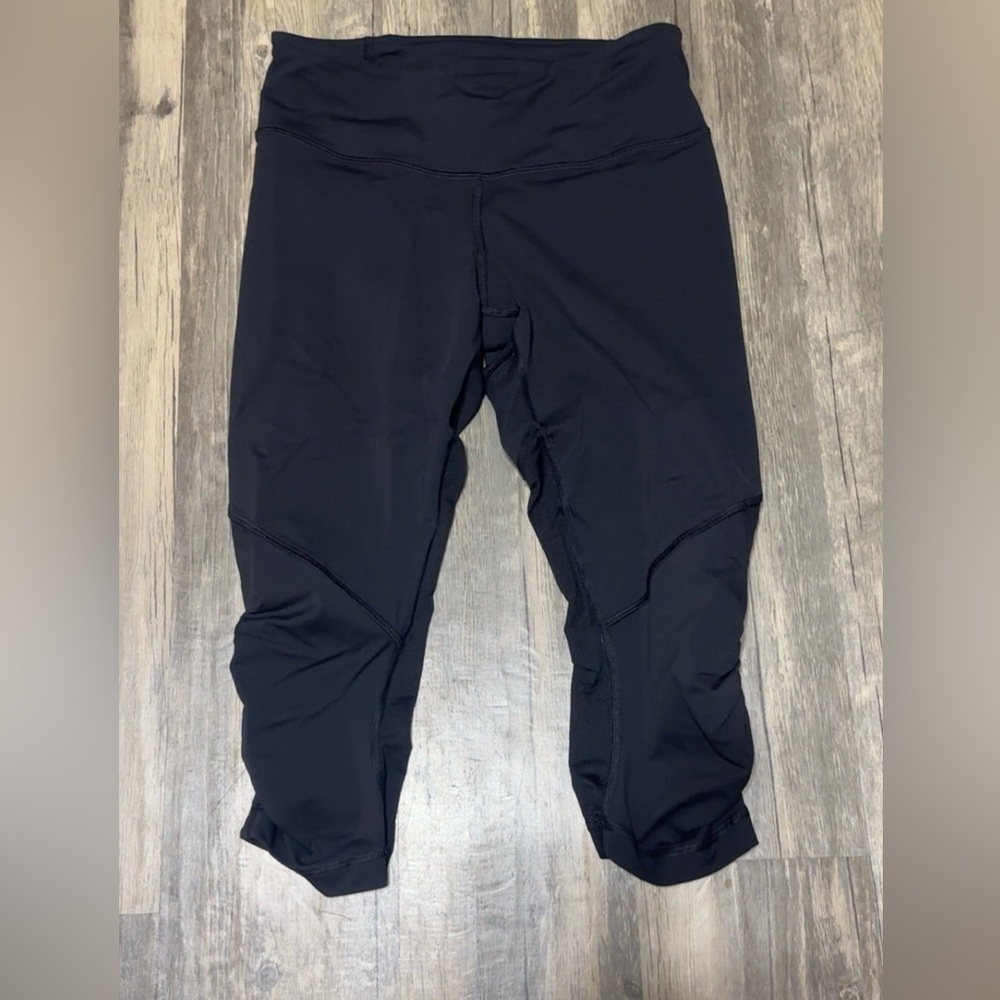 Lululemon blk capri ruched leggings size 6
